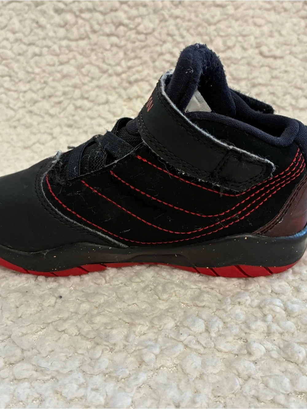 Nike Air Jordan Velocity Toddler Sneaker Shoes Size 8C Black & Red.